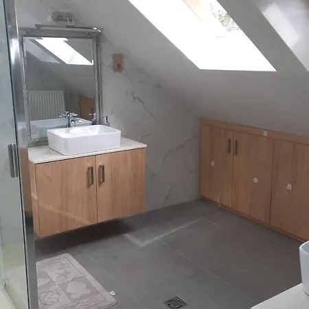 Grand Apartment
